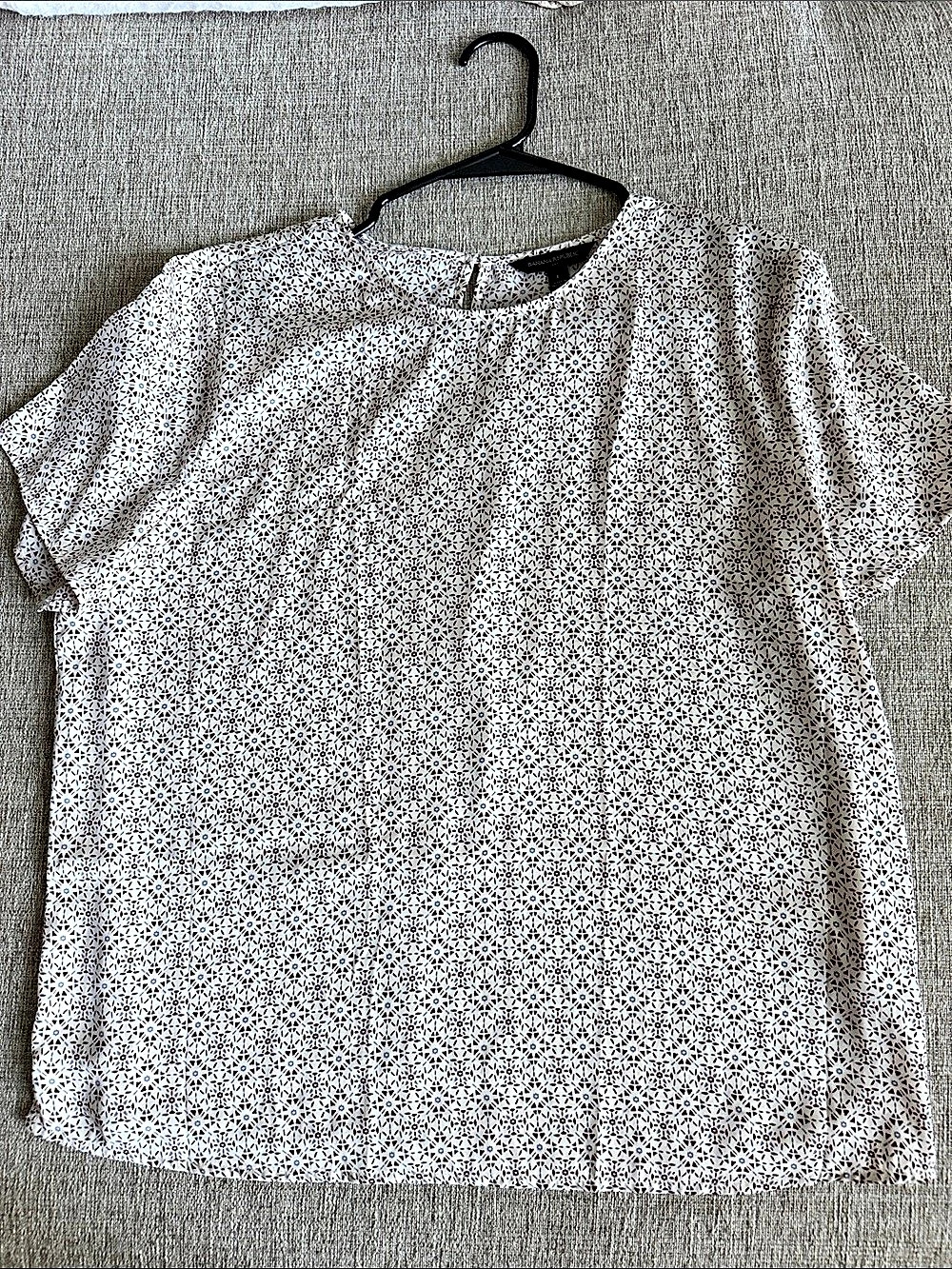 Banana Republic Factory Geometric Short Sleeve Blouse in cream